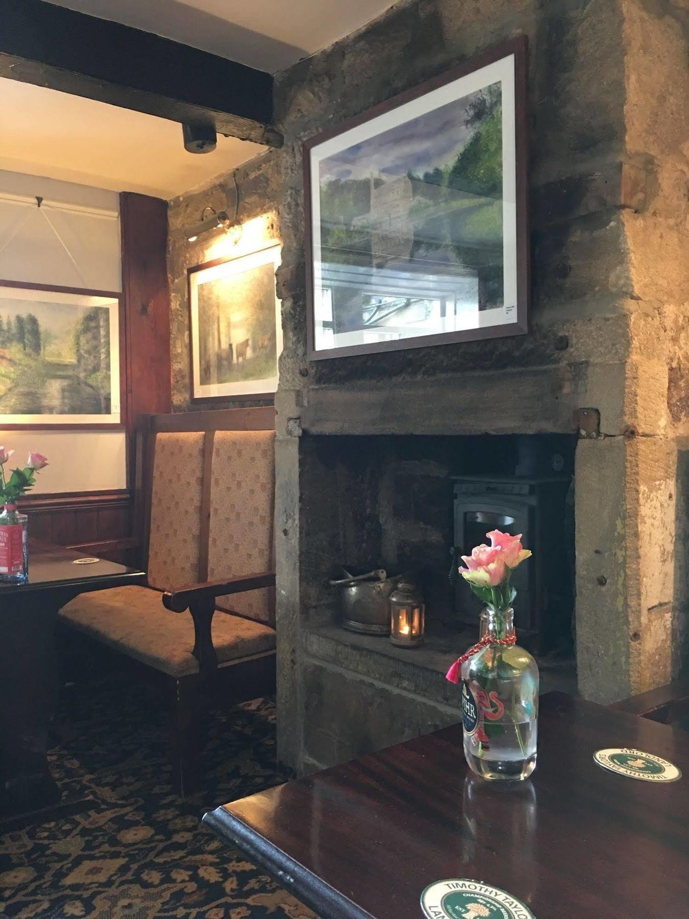 The Hare And Hounds Country Inn ヘブデン・ブリッジ エクステリア 写真